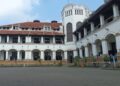 Lawang Sewu Semarang yang menjadi saksi sejarah pergerakan buruh kereta api dan pusat aktivitas kaum merah pada masa kolonial Belanda