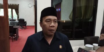 Ketua DPRD Trenggalek Doding Rahmadi