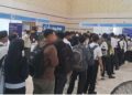 Antrian pendaftar Job Fair di Jember