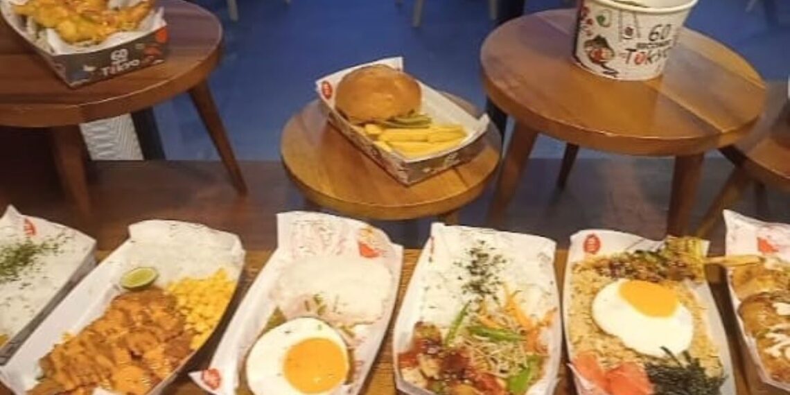 Aneka menu Japanese street food dalam program 60 Seconds to Tokyo di Quest Vibe Dewi Sri Bali