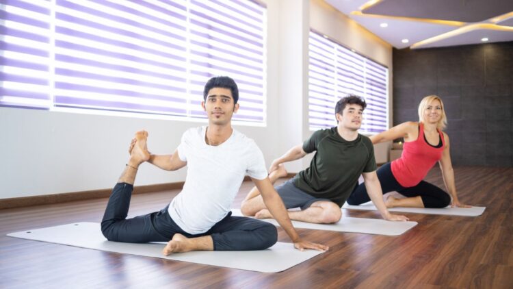 Manfaat yoga untuk kesehatan tubuh dan mental