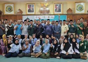 Posko kesehatan Muktamar ke-35 NU Jombang dengan dokter dan ambulans siaga 24 jam
