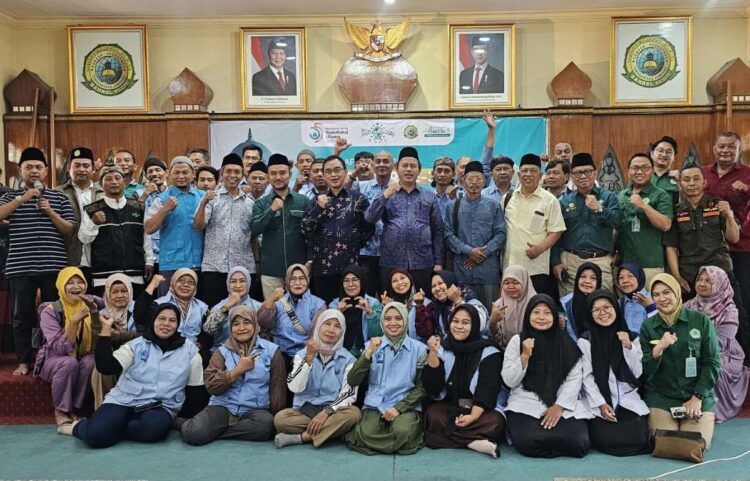 Posko kesehatan Muktamar ke-35 NU Jombang dengan dokter dan ambulans siaga 24 jam