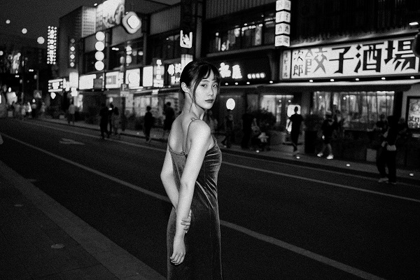 Ilustrasi perempuan Jepang. Foto oleh Wang Sheeran di Unsplash