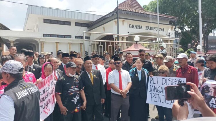 7 anggota DPRD dan Wawali Blitar Elim Tyu Samba dilaporkan terkait demo