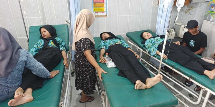70 siswa SMPN 1 Kabuh Jombang diduga keracunan usai menyantap menu MBG