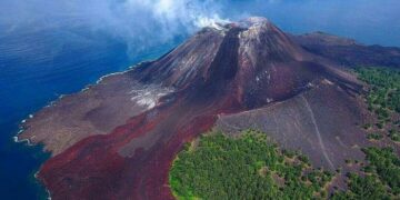 Gunung Anak Krakatau. Foto: istimewa