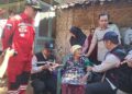 Bupati Jember, Muhammad Fawait bersama tim nakes saat meninjau pasien homacare di Kecamatan Pakusari