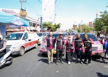 Dinas Kesehatan Pengendalian Penduduk dan Keluarga Berencana (Dinkes PPKB) Kabupaten Jember saat menyiagakan personel dan sarana pelayanan kesehatan untuk mendukung pelaksanaan Gerak Jalan Tanggul-Jember (Tajemtra) 2026
