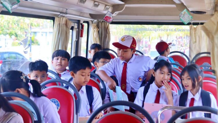 42 siswa Tulungagung mengikuti edukasi keselamatan kereta api dalam program Eduspoor KAI Daop 7 Madiun