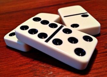 Ilustrasi domino
