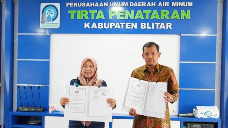 KAI Daop 7 Madiun dan Tirta Penataran Blitar menandatangani PKS jaringan utilitas air bersih