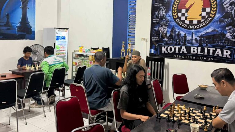 Kantin Kejujuran Percasi Kota Blitar untuk melatih sportivitas