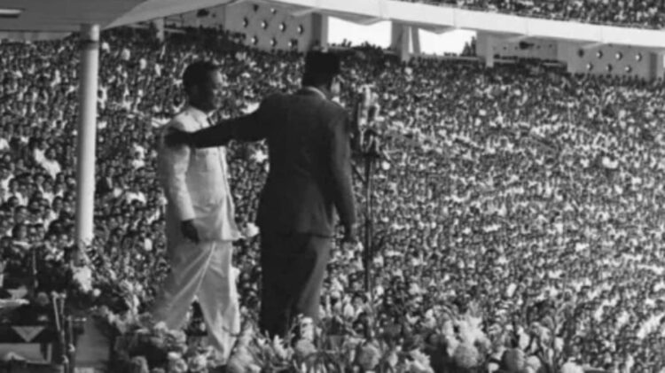 Bung Karno menjelaskan Komunisto Phobi dan Nasakom dalam pidato tahun 1965