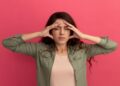 Migrain pada perempuan dan kaitannya dengan perubahan hormon estrogen