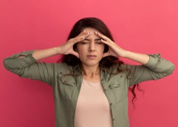 Migrain pada perempuan dan kaitannya dengan perubahan hormon estrogen