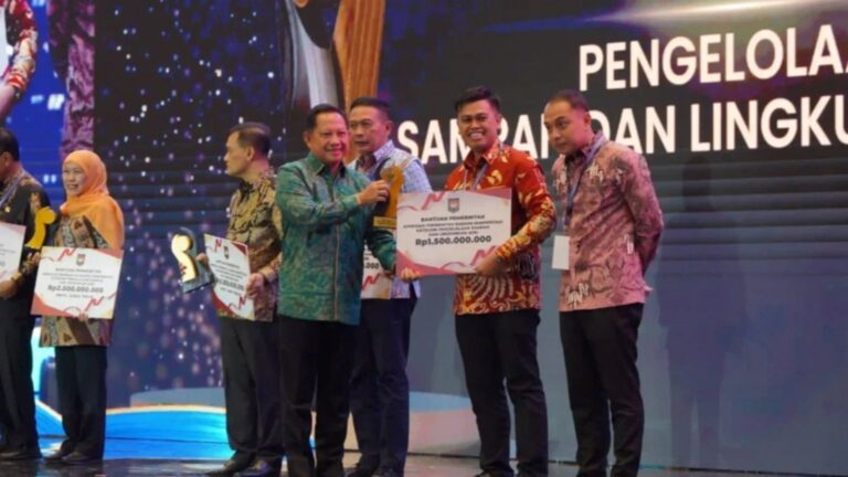 Pemkot Blitar meraih puluhan penghargaan sepanjang 2025