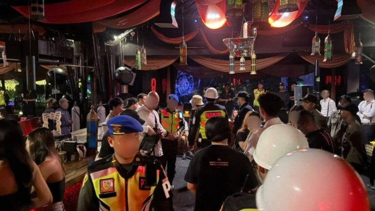 Imigrasi Ngurah Rai mengamankan empat WNA dalam razia di Canggu Bali