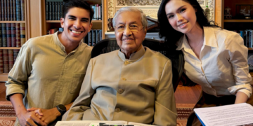 Syed Saddiq Syed Abdul Rahman (kiri) bersama Dr. Mahathir. Foto: IG@syedsaddiq