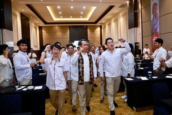 Bupati Jember, Muhammad Fawait saat menghadiri pelantikan Pengurus Cabang TIDAR Kota Surabaya serta Pelatihan Tunas I dan II TIDAR Surabaya