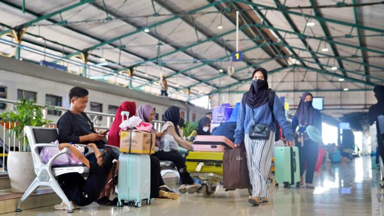 Aturan power bank KAI Daop 7 Madiun maksimal 100 Wh dan dilarang recharge di kereta