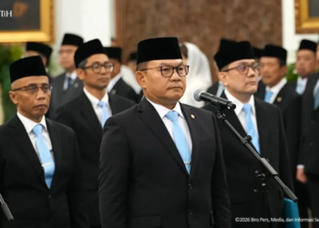 Pelantikan Dudung Abdrurrahman sebagai Menkopolkam di Istana. Foto: Biro Pers Istana