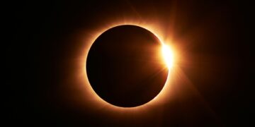 Ilustrasi gerhana matahari. Foto: Foto oleh Jongsun Lee di Unsplash