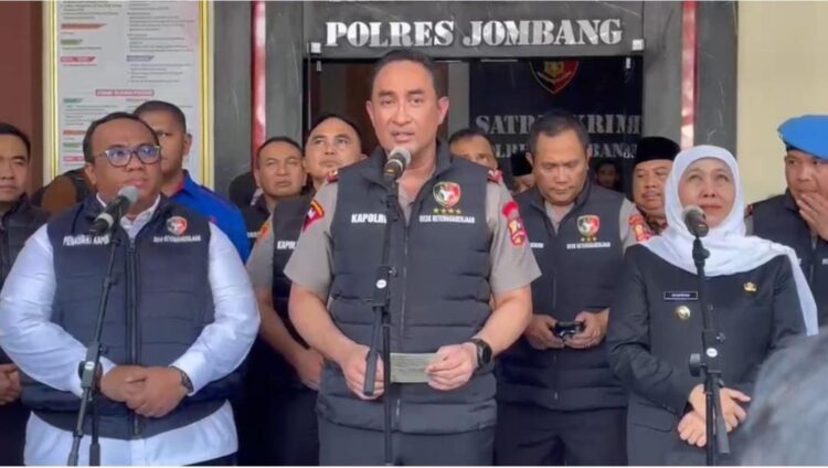 Kapolri meresmikan Desk Ketenagakerjaan Polri di Polres Jombang