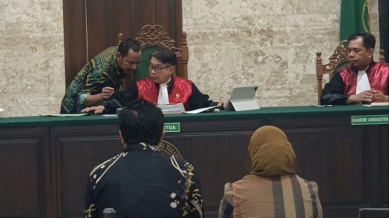Pasutri Tulungagung dituntut 3 tahun penjara dalam kasus dugaan plagiasi merek skincare