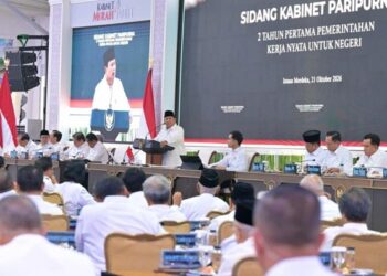 Presiden Prabowo Subianto memimpin rapat kabinet.