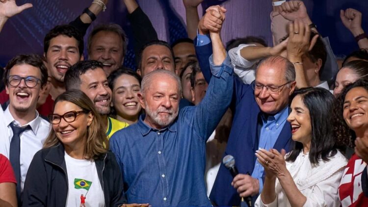 Lula da Silva merayakan kemenangan Pilpres Brasil 2026